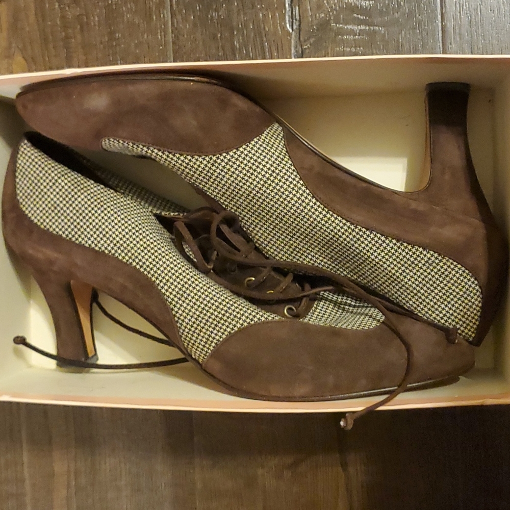 Shoe - Picture 9 of 10